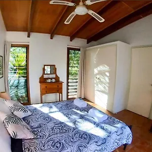 https://1770-southern-cross-backpackers.queenslandhotels.net